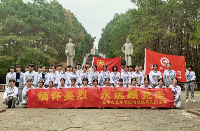 “缅怀先烈 永远跟党走”-星空（中国）清明祭拜先烈活动