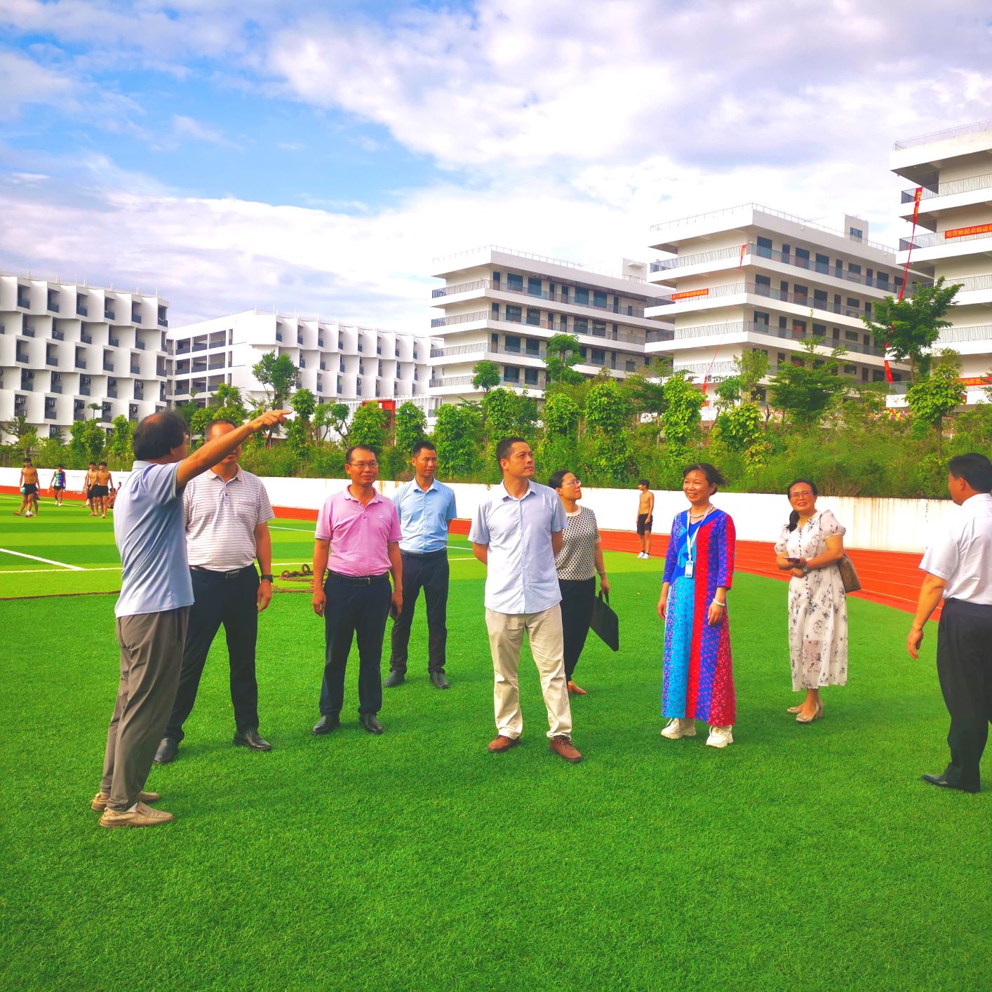 欢迎教育局成教办领导到我校参观指导工作 丨 星空（中国）